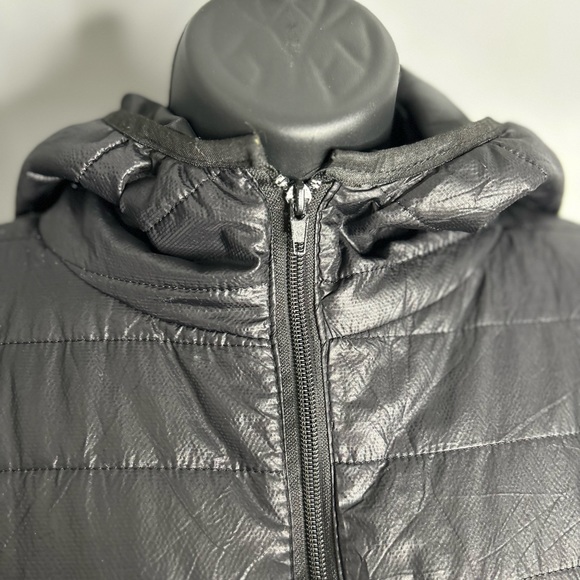 North Face Lightweight Hooded Puffed Jacket - Picture 6 of 7